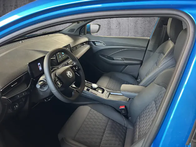 MG 3 1.5 Hybrid Luxury