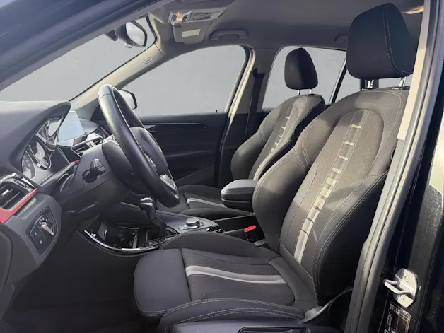BMW X1 18d Sport Line xDrive F48 (CH) AHK