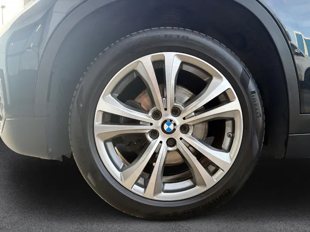 BMW X1 18d Sport Line xDrive F48 (CH) AHK