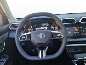 MG ZS 1.5 Hybrid+ Luxury