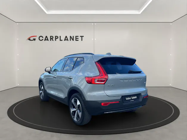 VOLVO XC40 2.0 B3 MH Plus Dark .