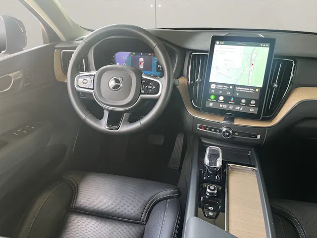 VOLVO XC60 2.0 T8 TE Plus Dark eAWD