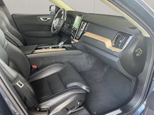 VOLVO XC60 2.0 T8 TE Plus Dark eAWD