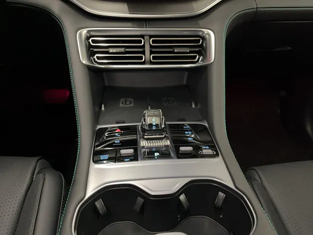 BYD Seal U DM-i Design AWD