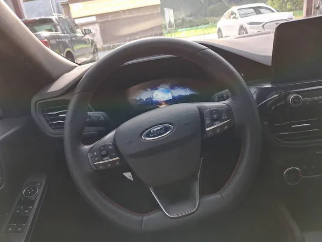 FORD Kuga 2.5 Hybrid ST-Line X 4x4