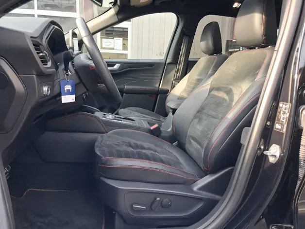 FORD Kuga 2.5 Hybrid ST-Line X 4x4