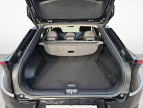 https://vehicle.imgix.net/4487363/e3f2372d-b535-45d7-b1ce-e148989d4fc2.jpg