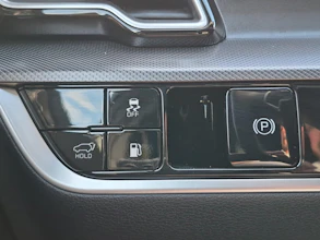 https://vehicle.imgix.net/4487411/d596339e-33ac-4b69-931b-0f011763bda0.jpg