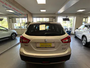 Suzuki SX4 S-Cross 1.4 T Piz Sulai Top Hybrid 4x4