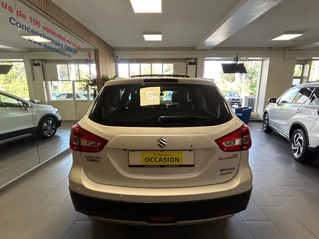 Suzuki SX4 S-Cross 1.4 T Piz Sulai Top Hybrid 4x4