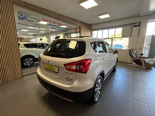 Suzuki SX4 S-Cross 1.4 T Piz Sulai Top Hybrid 4x4