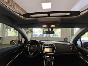 Suzuki SX4 S-Cross 1.4 T Piz Sulai Top Hybrid 4x4