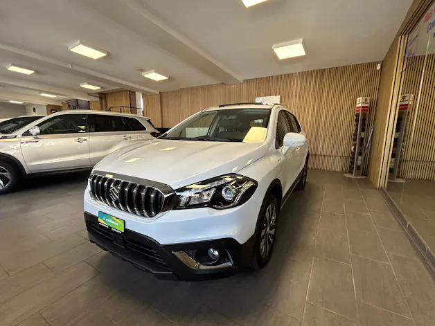 Suzuki SX4 S-Cross 1.4 T Piz Sulai Top Hybrid 4x4