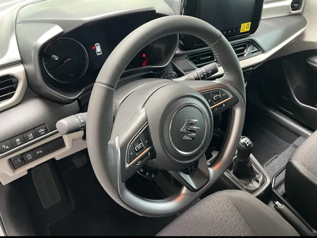 Suzuki Swift 1.2 Sakura Hybrid 4x4