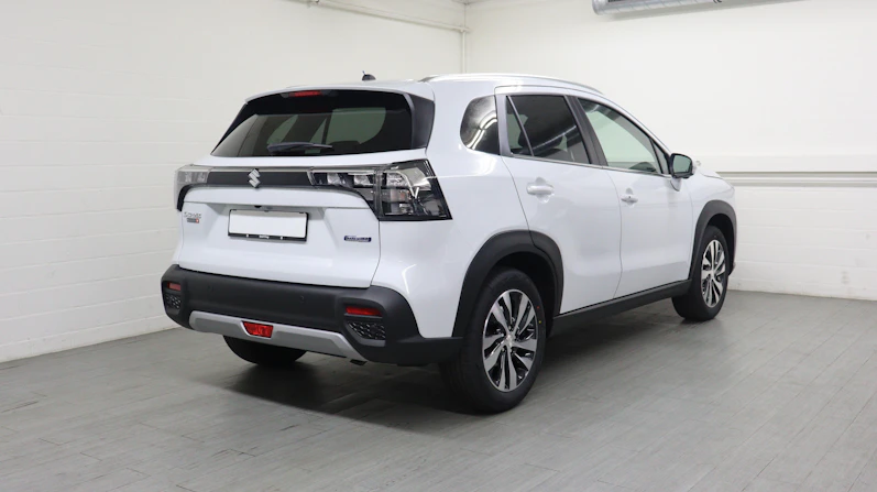Fahrzeugbild SUZUKI S-CROSS