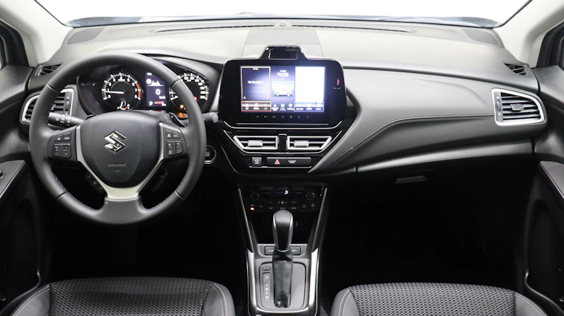 Fahrzeugbild SUZUKI S-CROSS