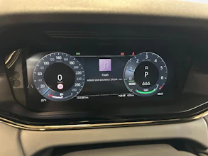 https://vehicle.imgix.net/4487682/489ddf08-94ff-4455-b511-1f026e95e1fe.jpg
