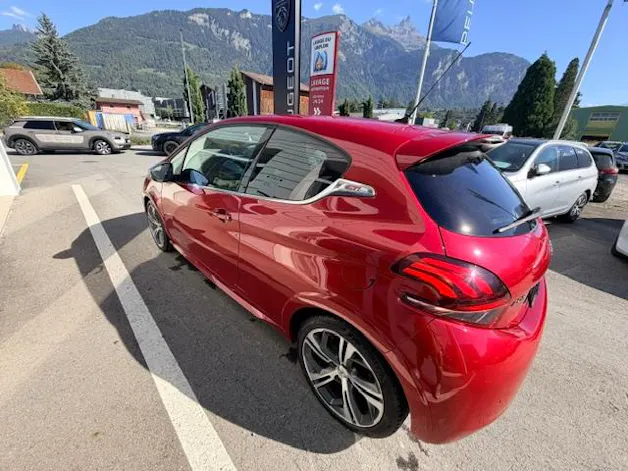 PEUGEOT 208 1.6 Turbo GTi