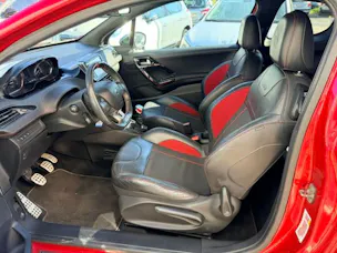 PEUGEOT 208 1.6 Turbo GTi