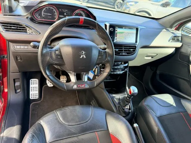 PEUGEOT 208 1.6 Turbo GTi