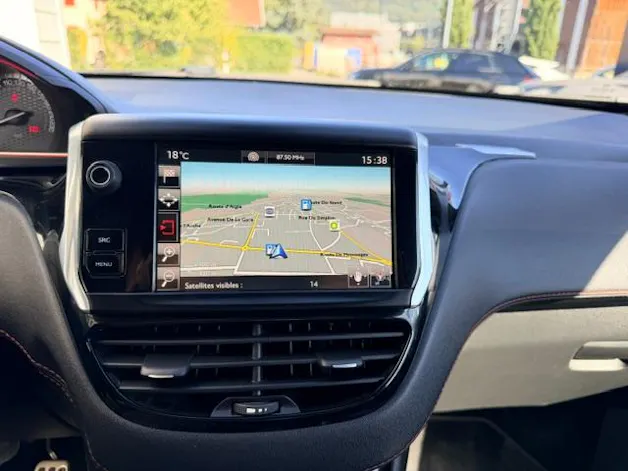PEUGEOT 208 1.6 Turbo GTi