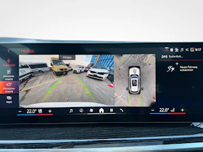https://vehicle.imgix.net/4487745/b8990d96-d201-433d-b71e-8fdadf8947d6.jpg