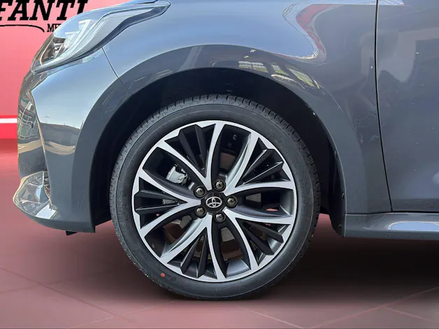 Toyota Yaris 1.5 VVT-i HSD Trend