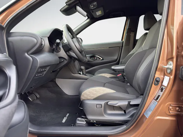 Toyota Yaris Cross 1.5 VVT-i HSD Premium AWD-i