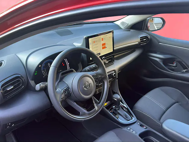 Toyota Yaris 1.5 VVT-i HSD Trend