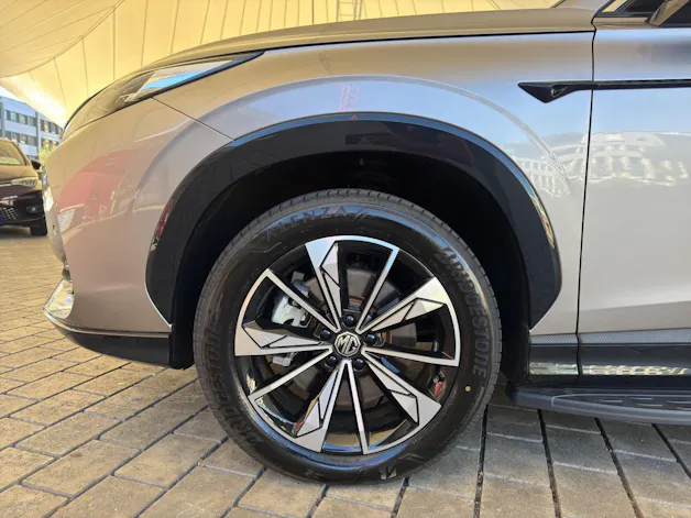 MG MG HS 1.5 T PHEV Luxury *307PS *