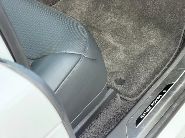 Land Rover Range Rover 4.4 V8 SV
