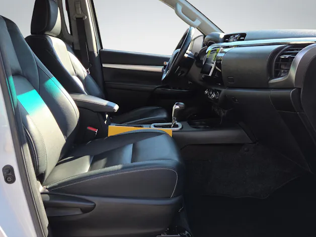 Toyota Hilux Double Cab.-Pick-up 2.4 D-4D 170 Sol Premium