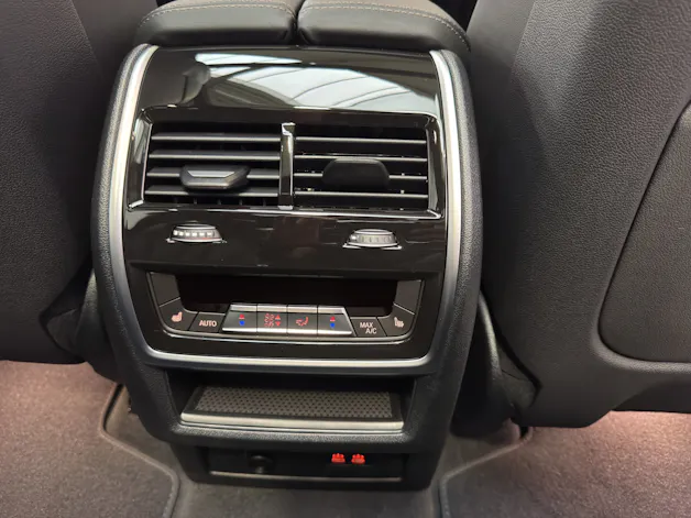 BMW X7 G07 40d xDrive SAG