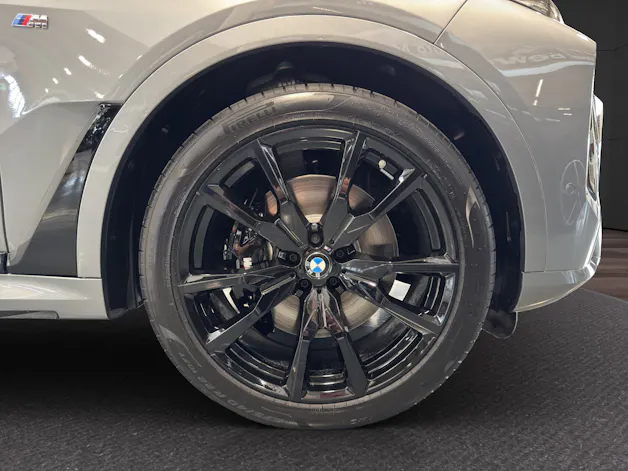 BMW X7 G07 40d xDrive SAG