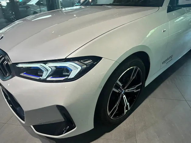 BMW 320d xDrive 48V Touring Steptronic M Sport