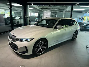 BMW 320d xDrive 48V Touring Steptronic M Sport