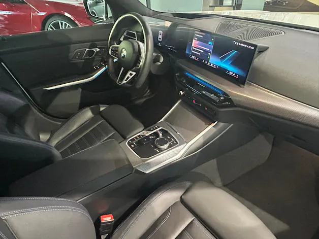 BMW 320d xDrive 48V Touring Steptronic M Sport