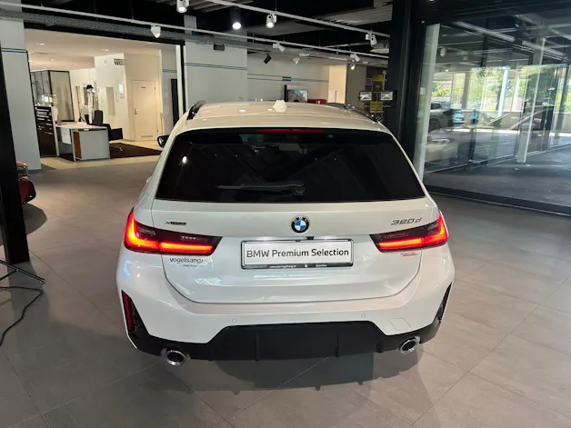 BMW 320d xDrive 48V Touring Steptronic M Sport