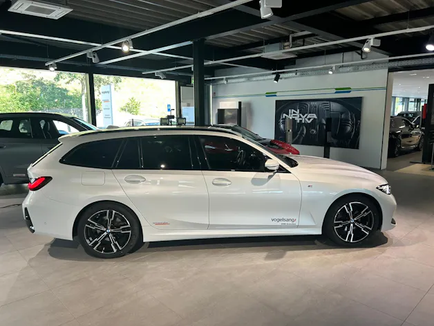 BMW 320d xDrive 48V Touring Steptronic M Sport