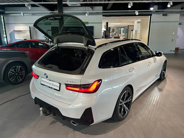 BMW 320d xDrive 48V Touring Steptronic M Sport