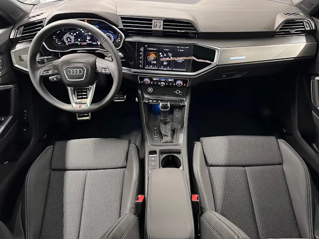 AUDI Q3 45 TFSI S line quattro S-tronic