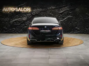 BMW 520i M Sport Steptronic *ICONIC GLOW*Sitzbelüftung*Head-Up*21"Felgen*Werksgarantie*Harman/Kardon