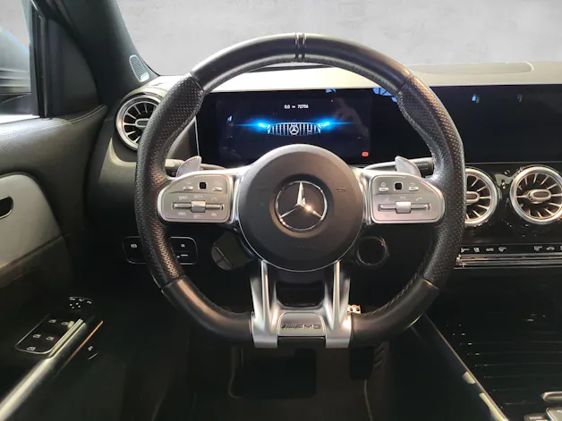 MERCEDES-BENZ GLA 35 AMG 4M
