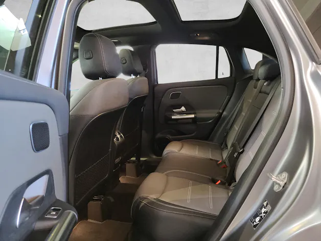 MERCEDES-BENZ GLA 35 AMG 4M
