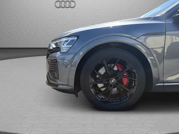 AUDI Q8 Sportback 55 e-tron Black Edition quattro