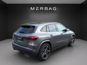MERCEDES-BENZ GLA 250 4Matic 8G-DCT Swiss Star