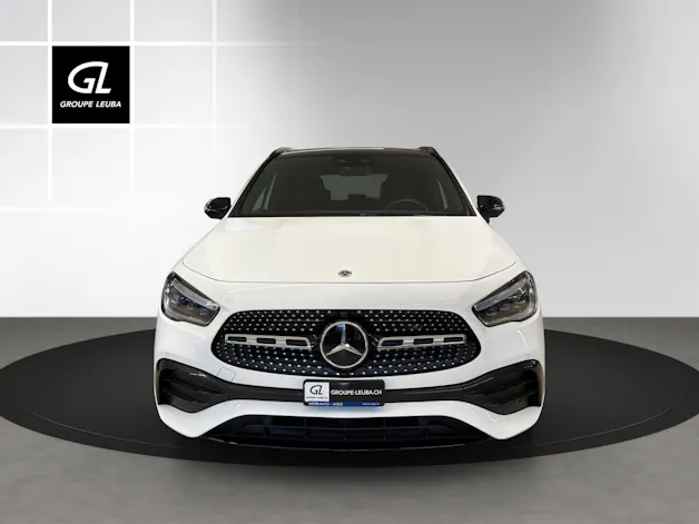 MERCEDES-BENZ GLA 200