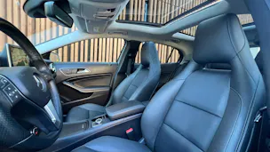 MERCEDES-BENZ GLA 250 URBAN 4MATIC 7G-DCT l 211 PS
