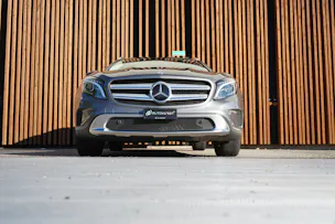 MERCEDES-BENZ GLA 250 URBAN 4MATIC 7G-DCT l 211 PS