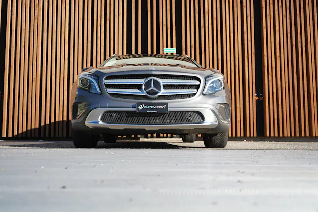 MERCEDES-BENZ GLA 250 URBAN 4MATIC 7G-DCT l 211 PS